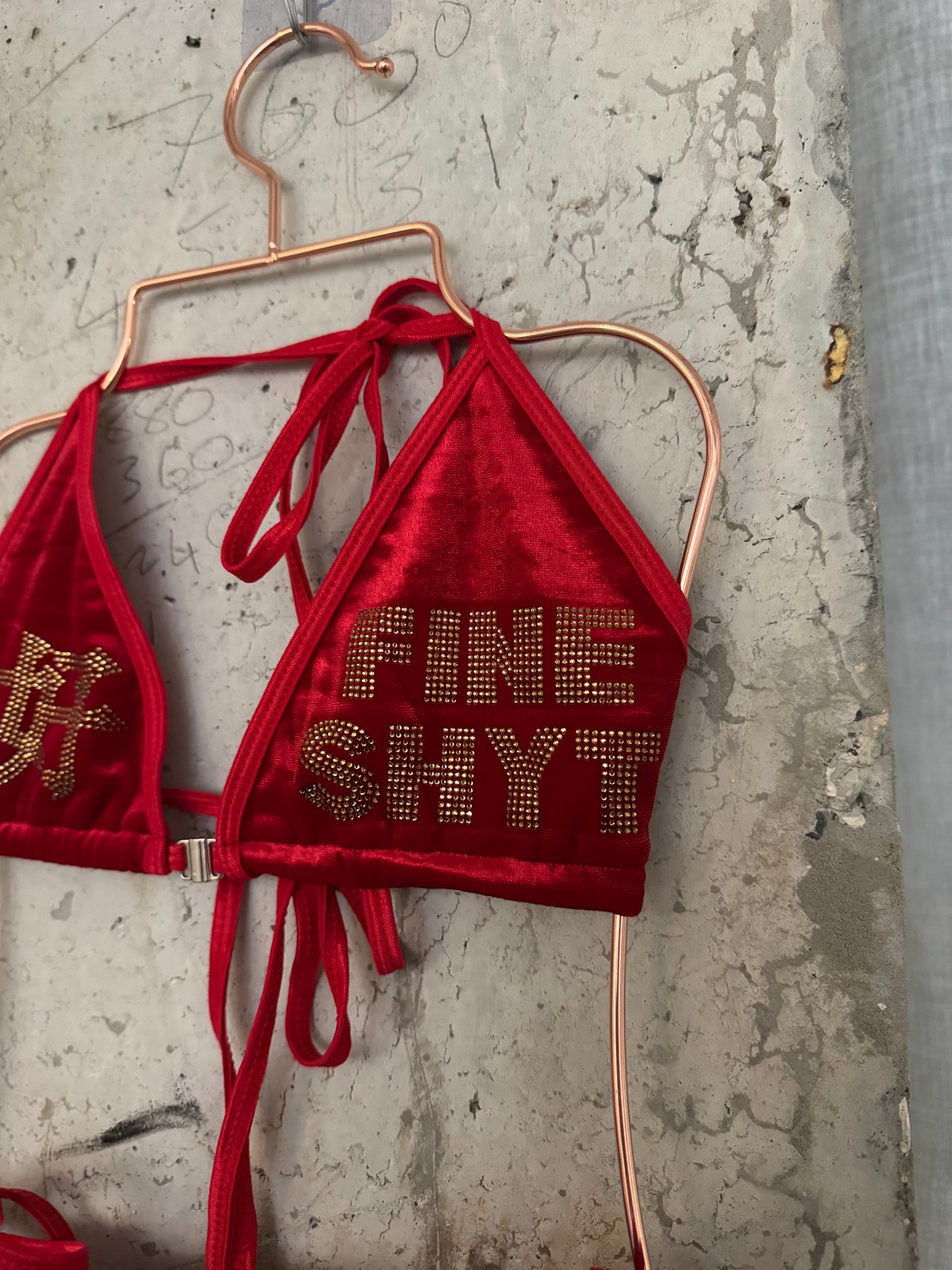 Ni Hao (你好) Fine Shyt kini (Red Velvet)