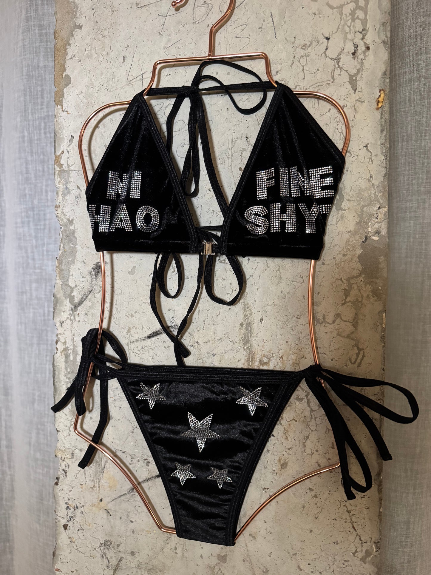 Ni Hao Fine Shyt kini (Black Velvet)